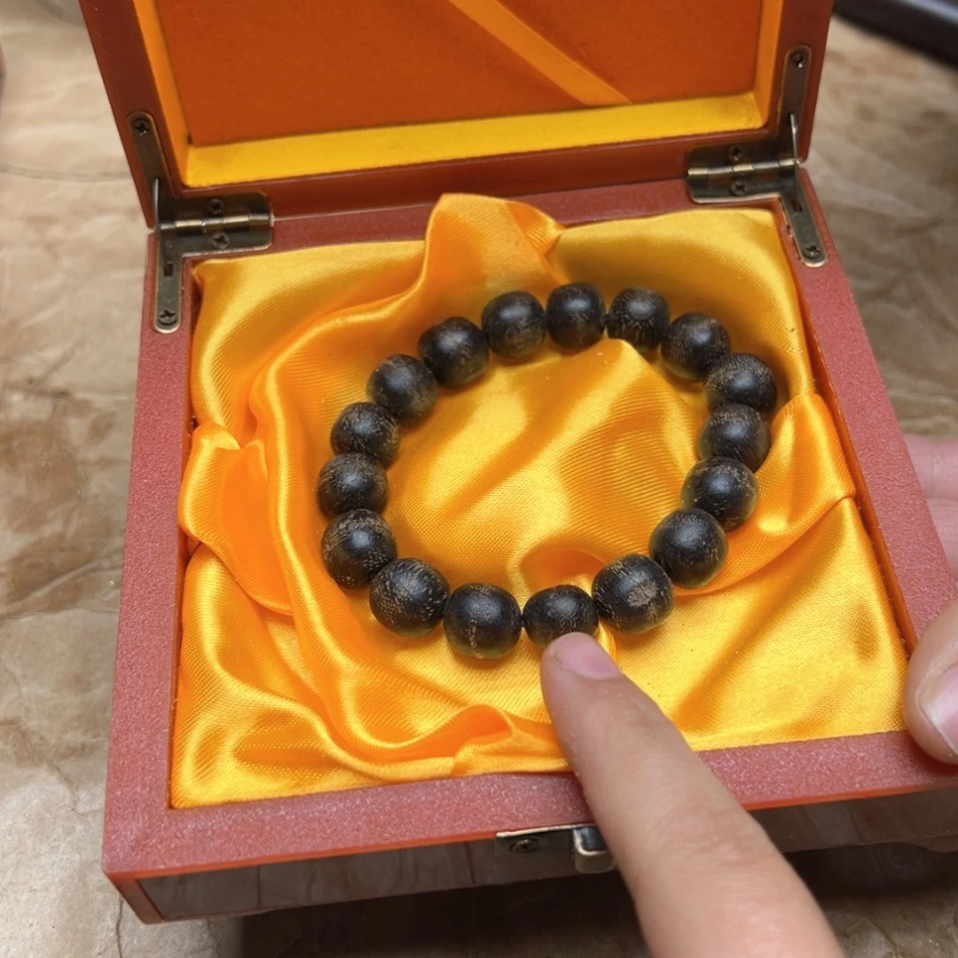 大叶紫檀（黑酸枝木类）