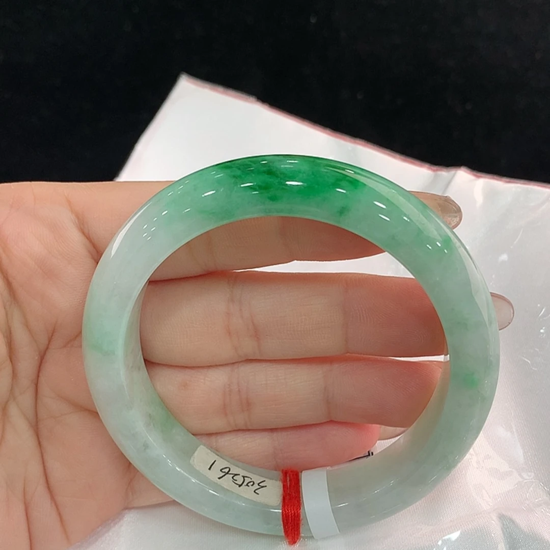【闪购商品】翡翠手镯未镶嵌58.6，58/59