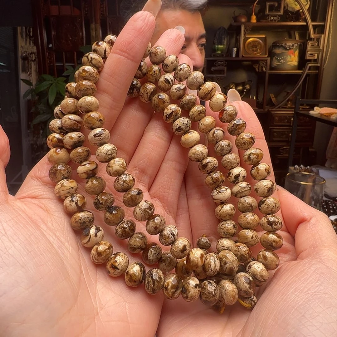 爱***地琥珀未镶嵌裸石抚顺琥珀20294九