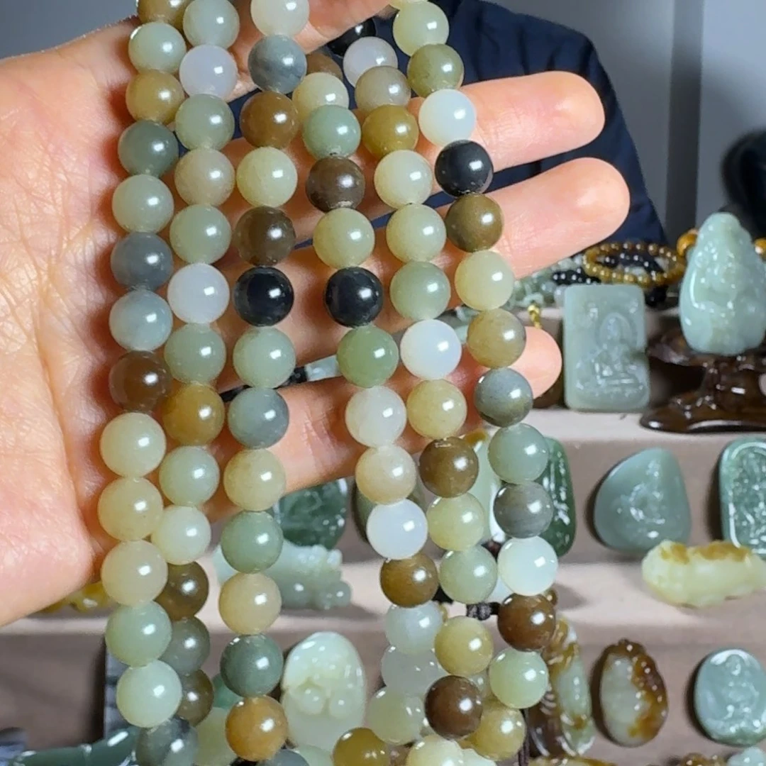 和田玉（糖玉）颈饰未镶嵌