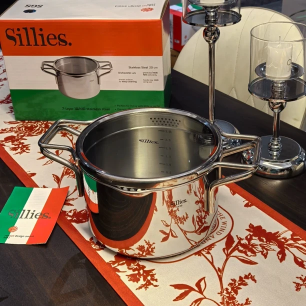 Sillies一体七层钢 天窗20cm汤锅 高约13cm 3.5L