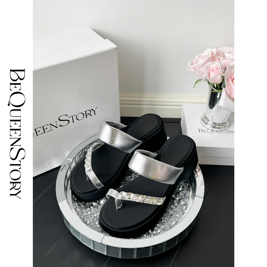 BeQueenStory配饰 绸缎外穿轻便凉拖鞋时尚增高软底夹趾一字拖