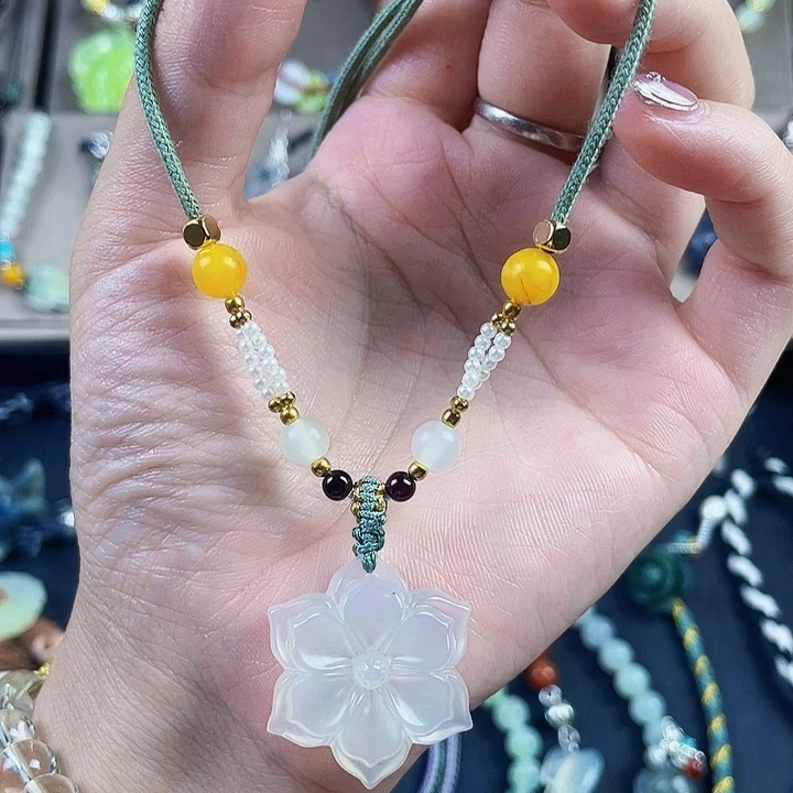 蛇纹石玉合金颈饰