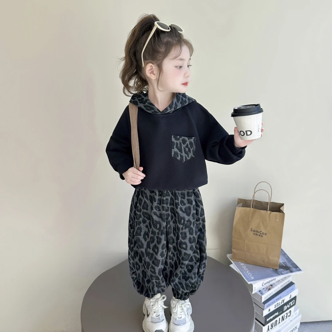 女童秋款套装2025新款超洋气豹纹两件套时尚休闲女宝宝早秋连帽装