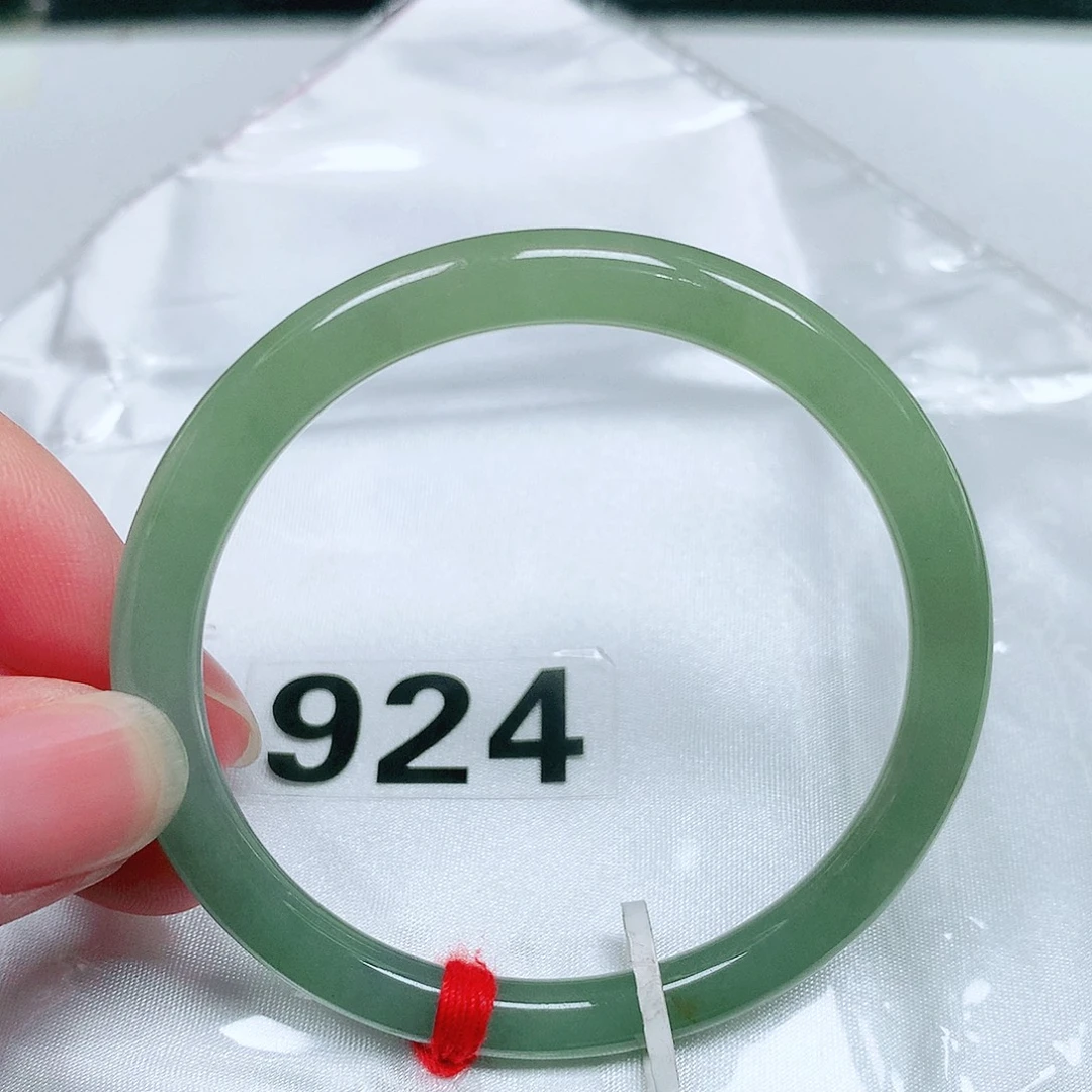 未镶嵌手镯（圆镯）翡翠42 号翡翠手镯