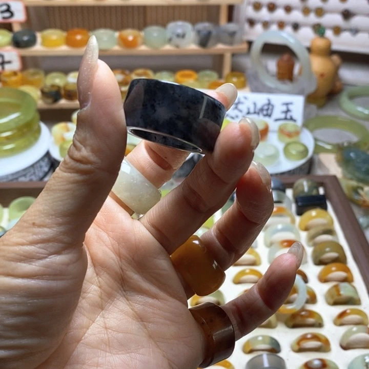金***鱼未镶嵌岫玉戒指岫玉精品指环内径 22.3