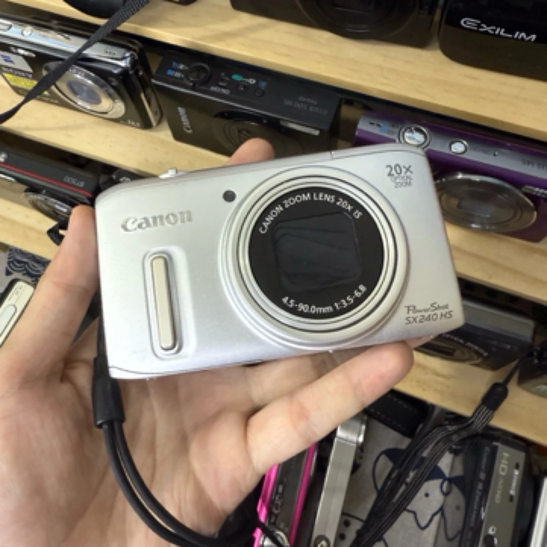 9新 Canon/佳能 长焦ccd 佳能sx240hs 1200w画质 带实况可控冷暖