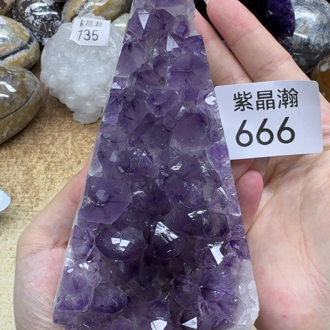玛瑙/玉髓未镶嵌珠宝奇石