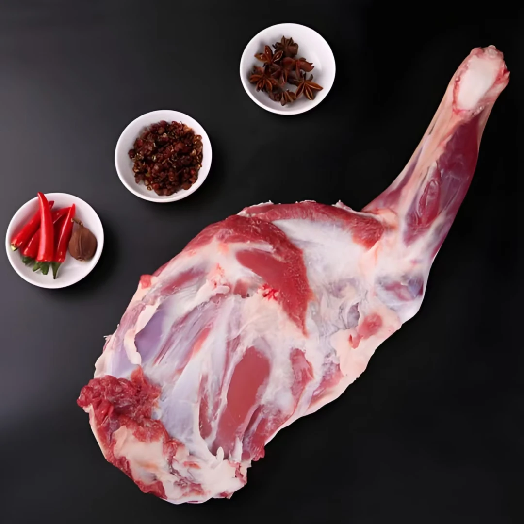 赛里木湖大尾羊羊前腿新鲜散养肉质新疆直发