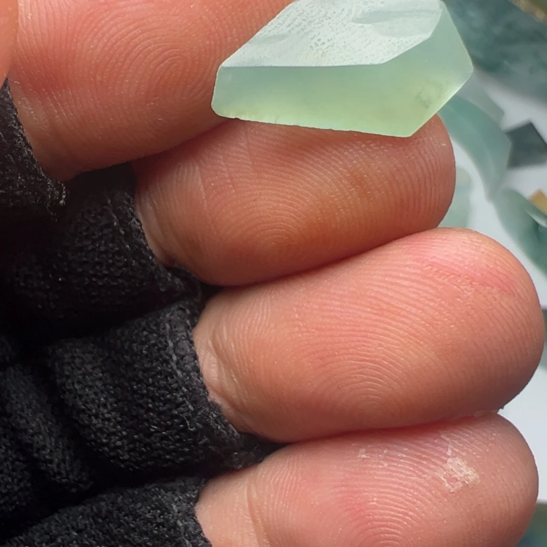 定制翡翠未镶嵌不包工