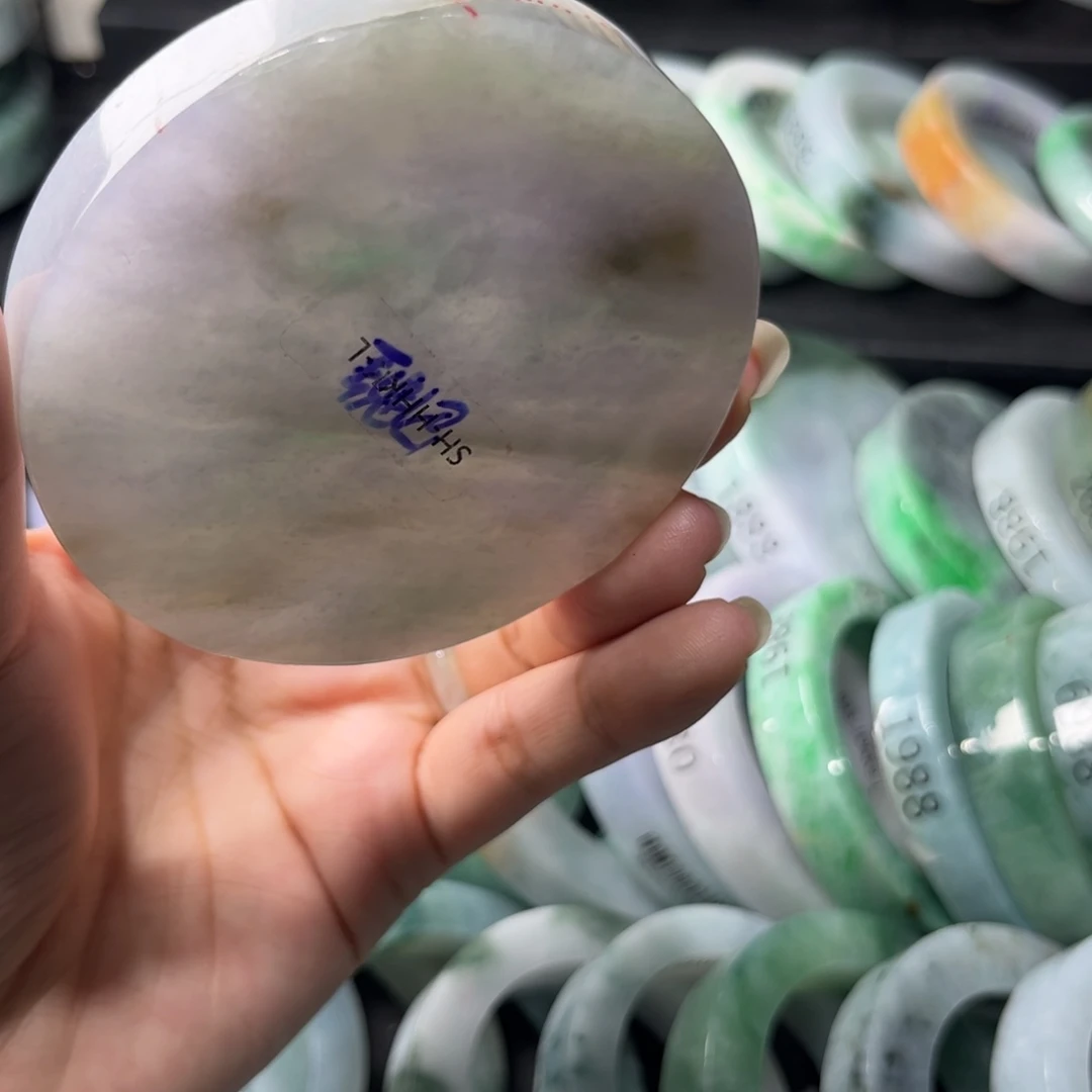 定制翡翠未镶嵌天然翡翠手镯