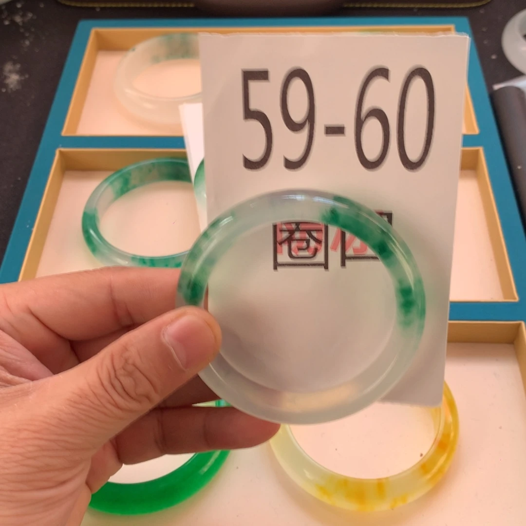 1石英岩玉手镯手镯