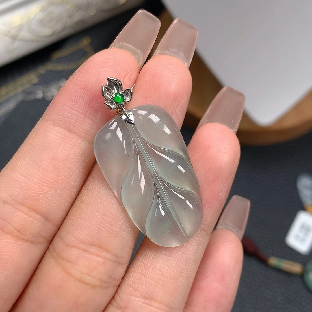 吊坠(不含链)18K金镶嵌翡翠