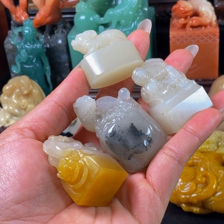 寿山石印石守**印寿山石