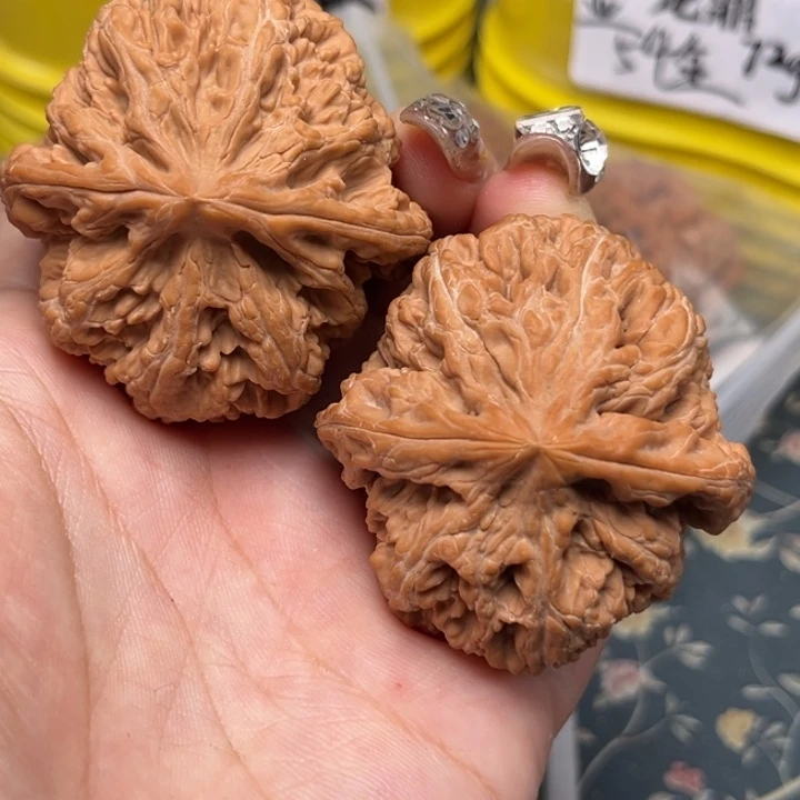 桃核吊坠47-23300-02