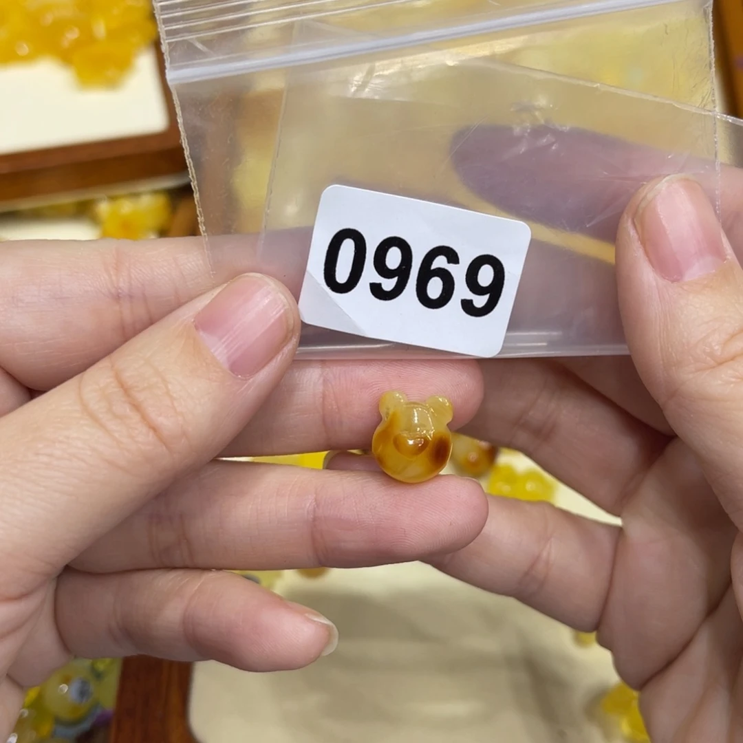 琥珀珠宝奇石未镶嵌