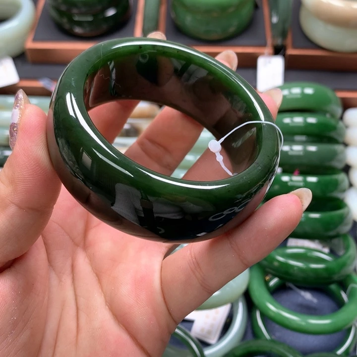 【闪购商品】未镶嵌手镯和田玉（碧玉）