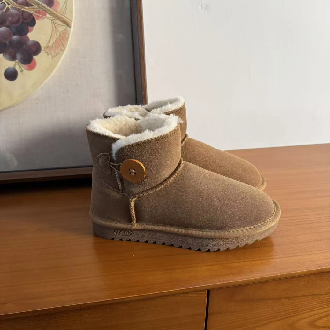 【纽扣~雪地鞋】复古经典真皮平底舒适雪地靴ST3352