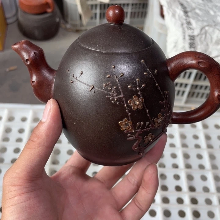 茶壶紫砂老厂紫砂壶一件。