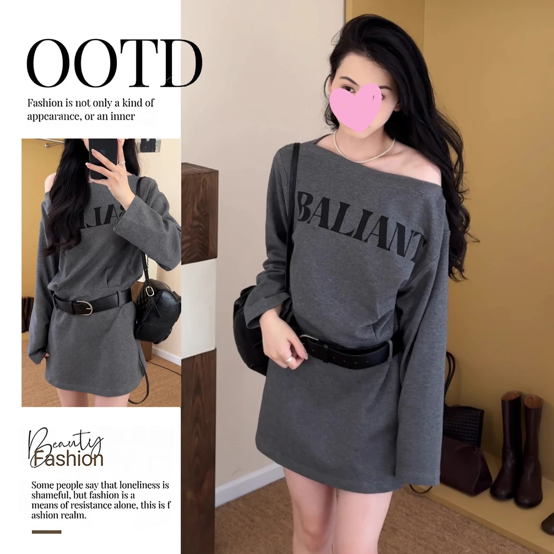 韩系灰色斜肩字母印花长袖连衣裙女秋季新款高级感露肩显瘦短裙子