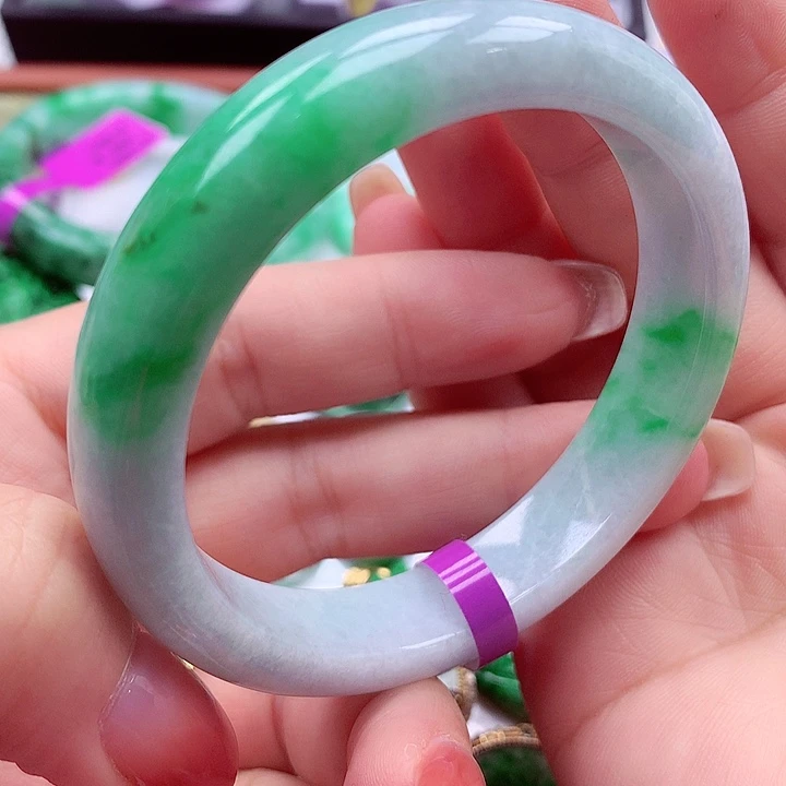 翡翠未镶嵌手镯翡翠手镯