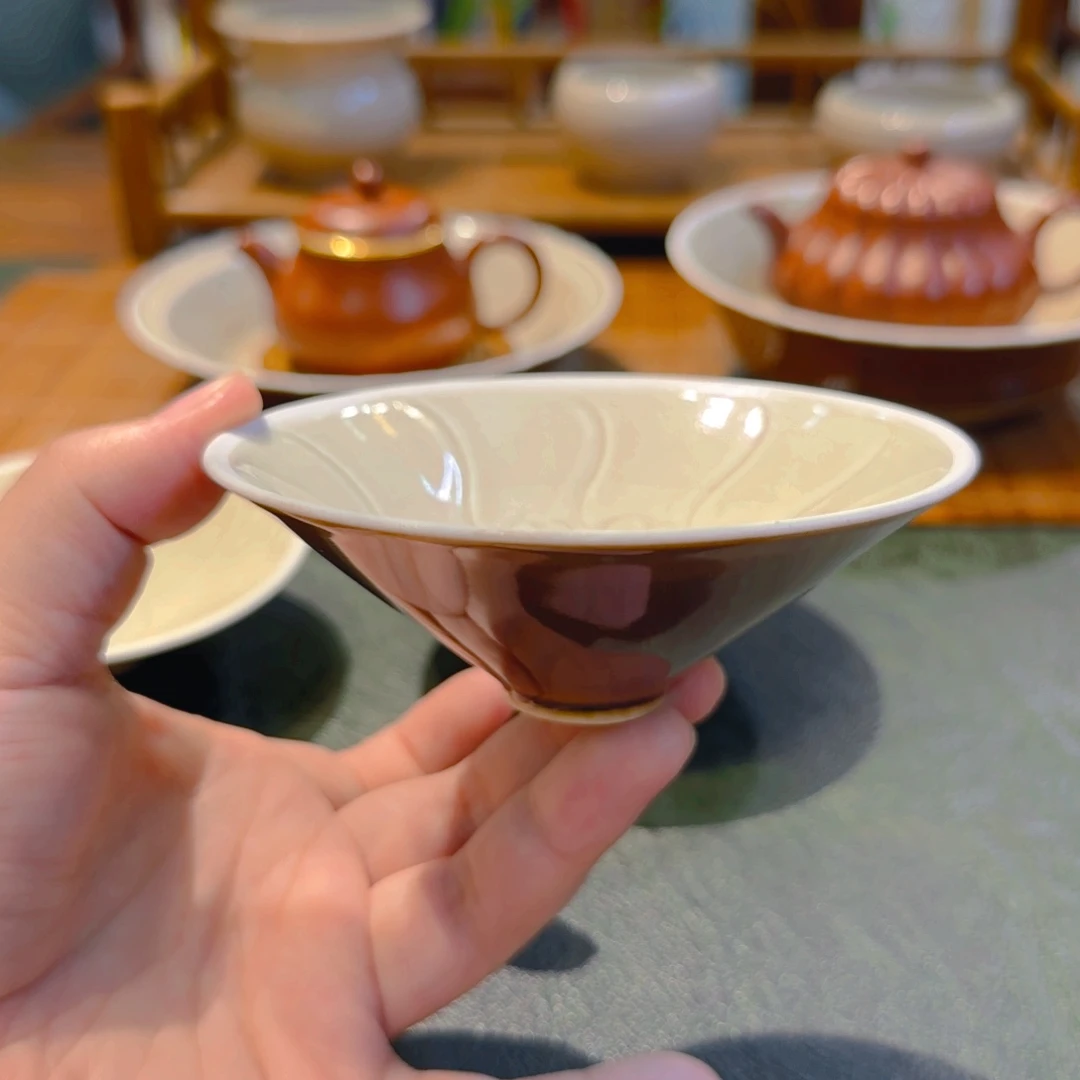 仿宋斗笠 双色釉 内刻花蕊纹 口10.5