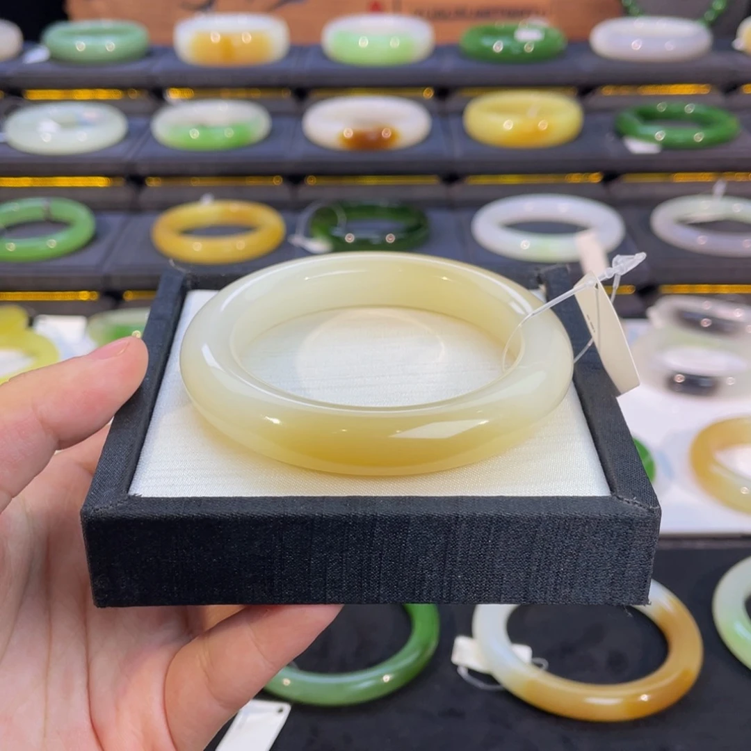 未镶嵌手镯和田玉-蜜糖 糖白 58➕