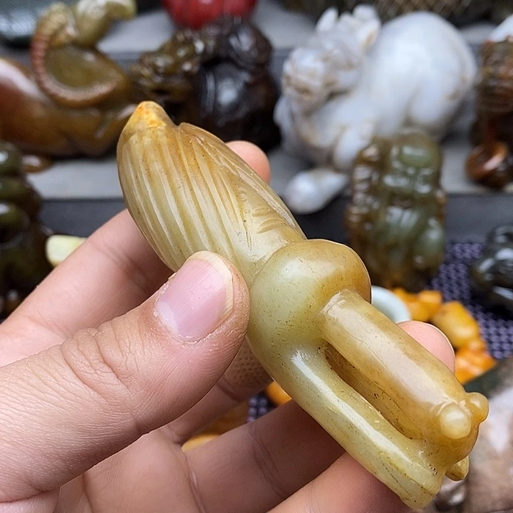 未镶嵌蛇纹石玉颈饰