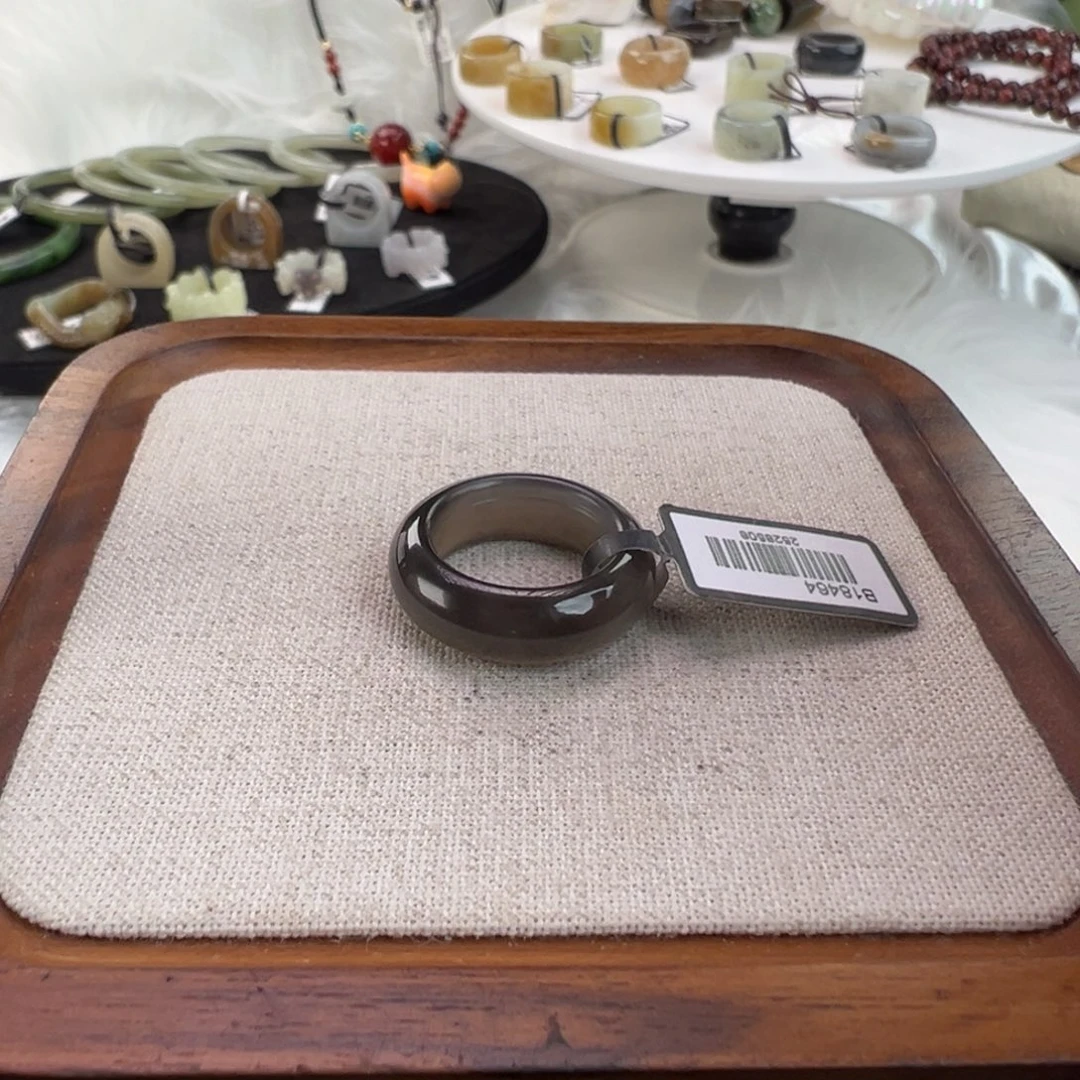 和田玉未镶嵌戒指w14烟灰17.5不退换