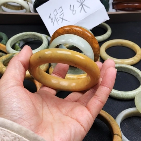 蛇纹石玉手镯未镶嵌?****?