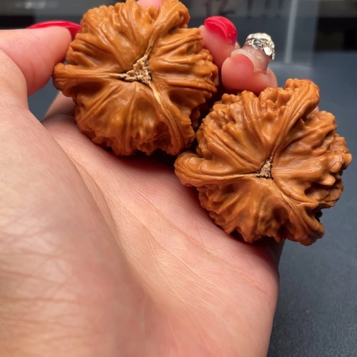 9***9文玩核桃吊坠白狮子