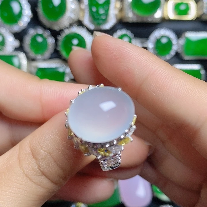 未镶嵌挂件翡翠蛋面