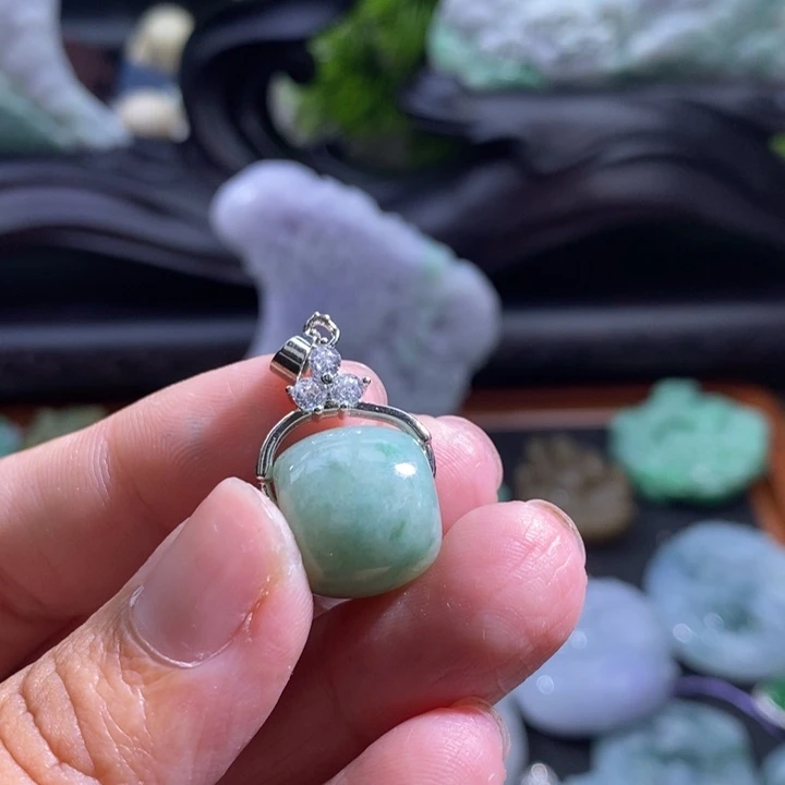 【闪购商品】颈饰未镶嵌翡翠路