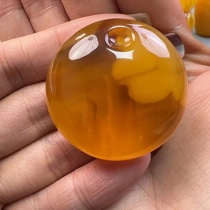 蜜蜡未镶嵌珠宝奇石