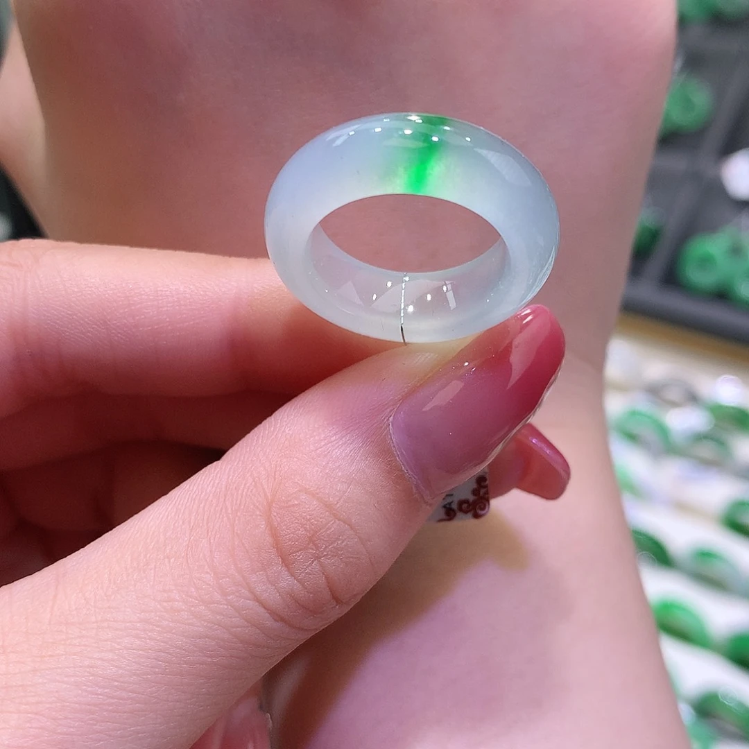 未镶嵌戒指翡翠翡翠