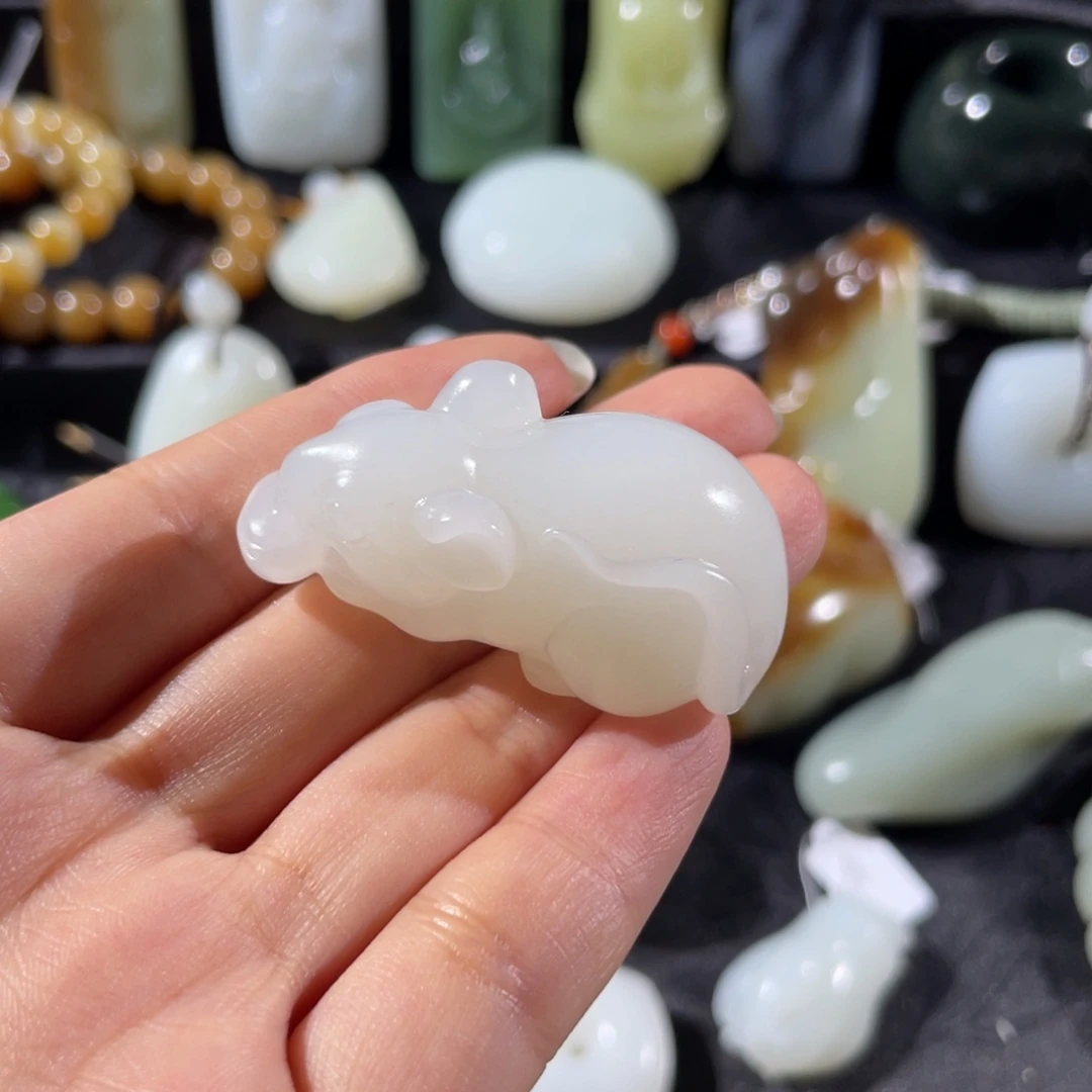 和田玉未镶嵌颈饰