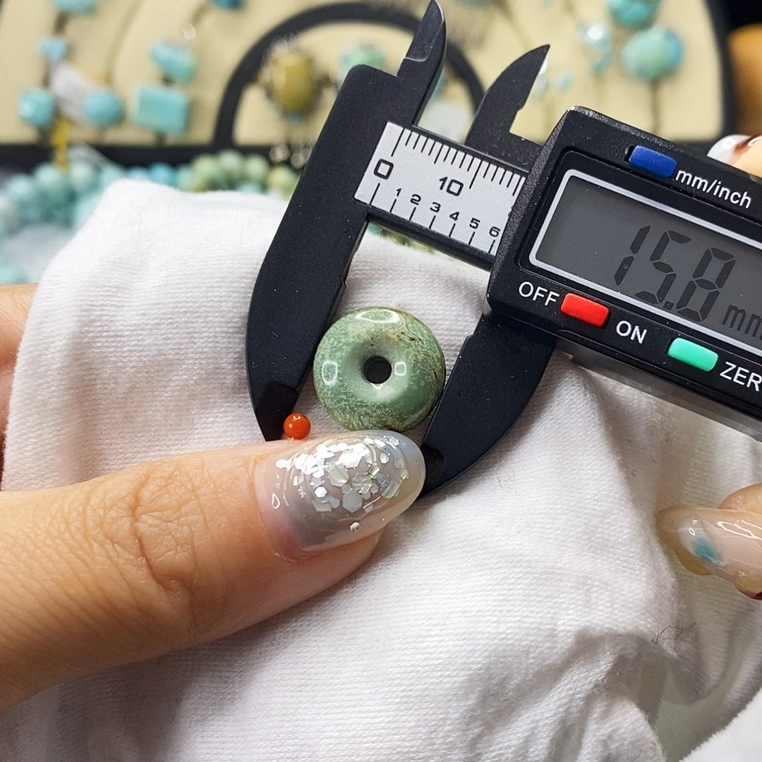 南红玛瑙未镶嵌珠宝奇石