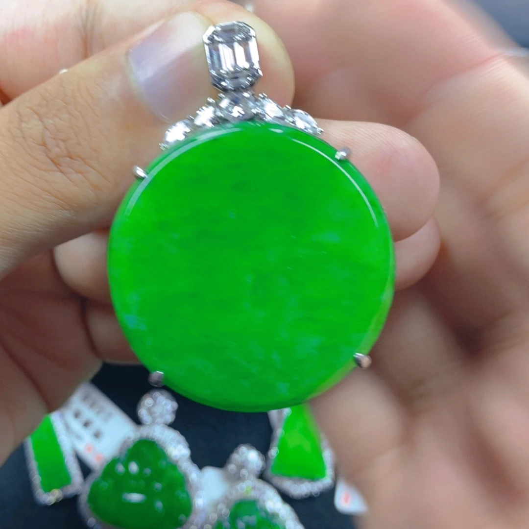 翡翠银S925镶嵌颈饰666666666