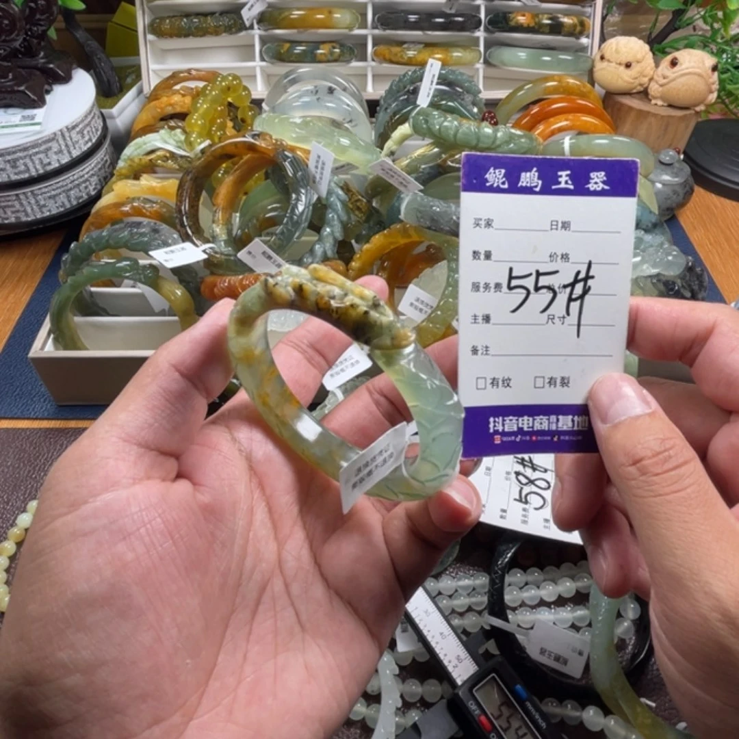 未镶嵌蛇纹石玉手镯