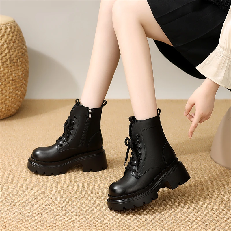 马丁靴女2025年冬季新款皮毛一体雪地靴8厘米厚底棉鞋百搭女短靴