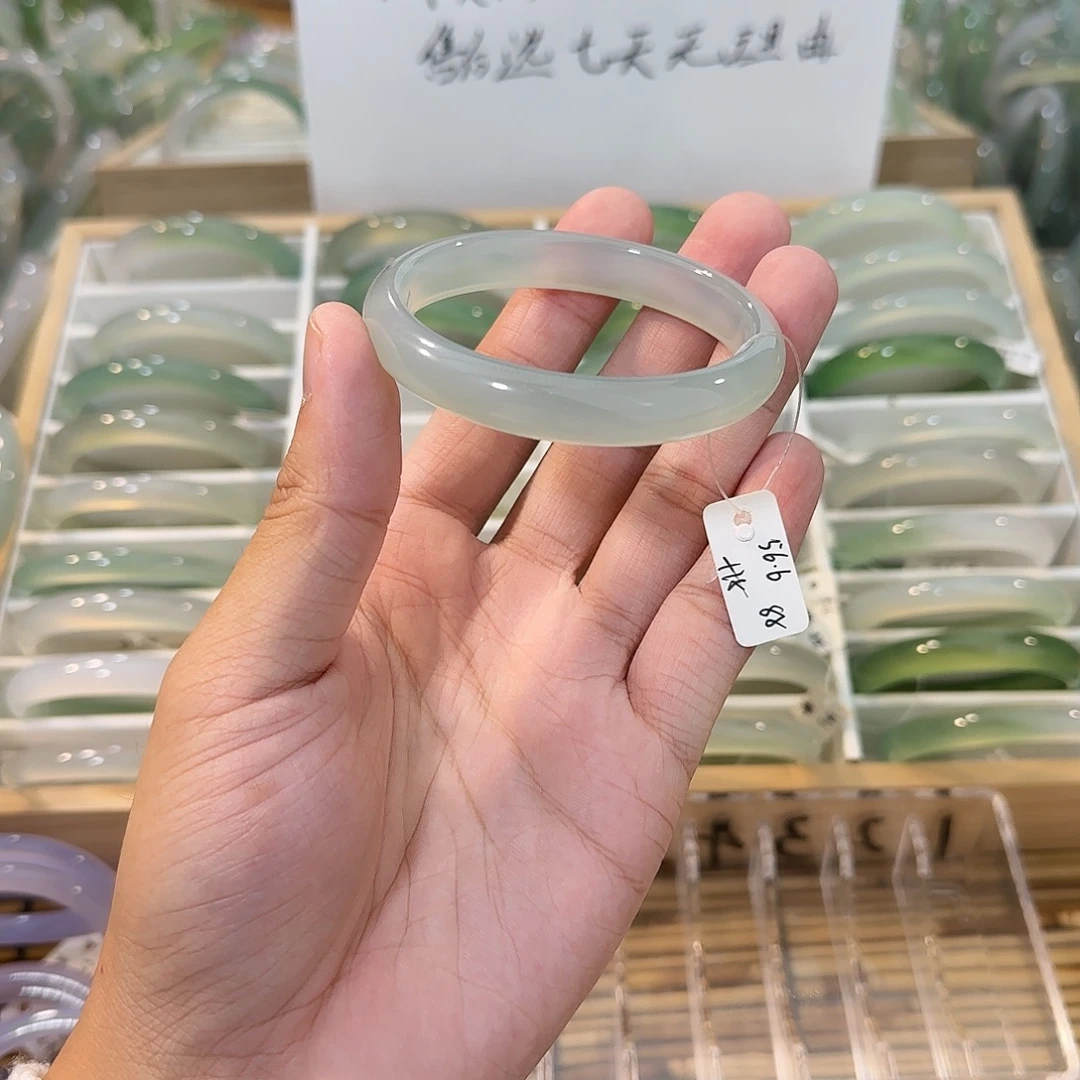 玛瑙/玉髓未镶嵌手镯圈口56.6