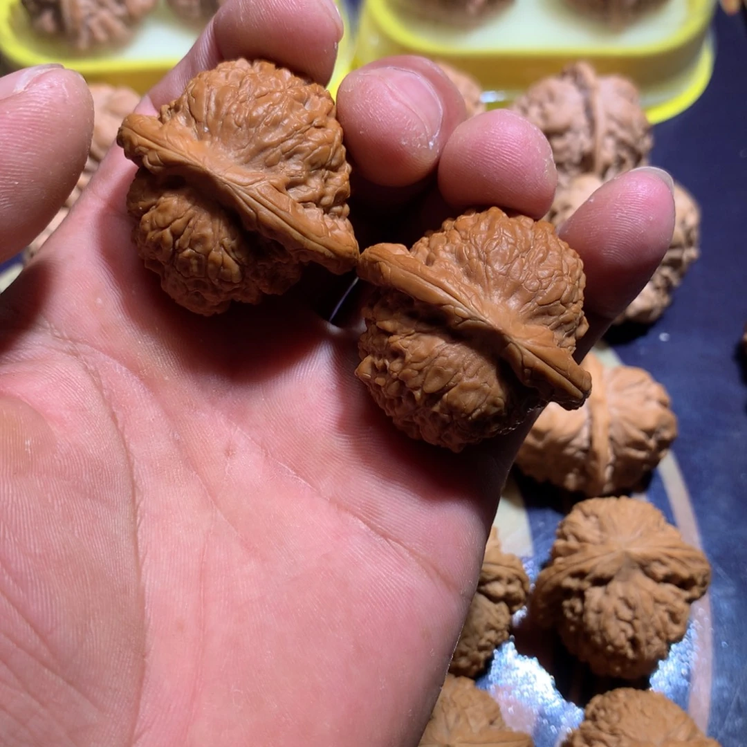 吊坠文玩核桃血麒麟40