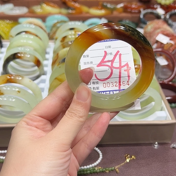 要***人蛇纹石玉未镶嵌手镯