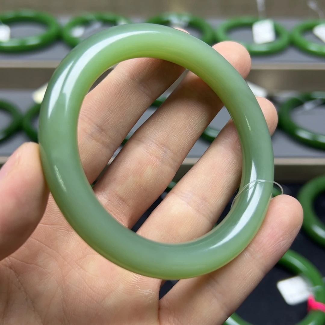 和田玉（碧玉）手镯未镶嵌