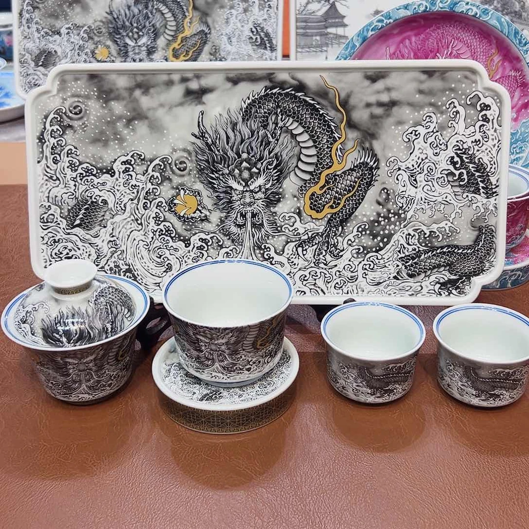 摆件景德镇陶瓷研究所工作的