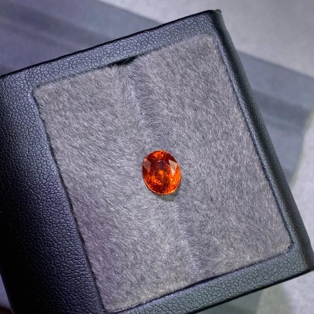 天然精品芬达石榴石裸石颜色鲜艳晶体干净璀璨闪耀主石2.85克拉