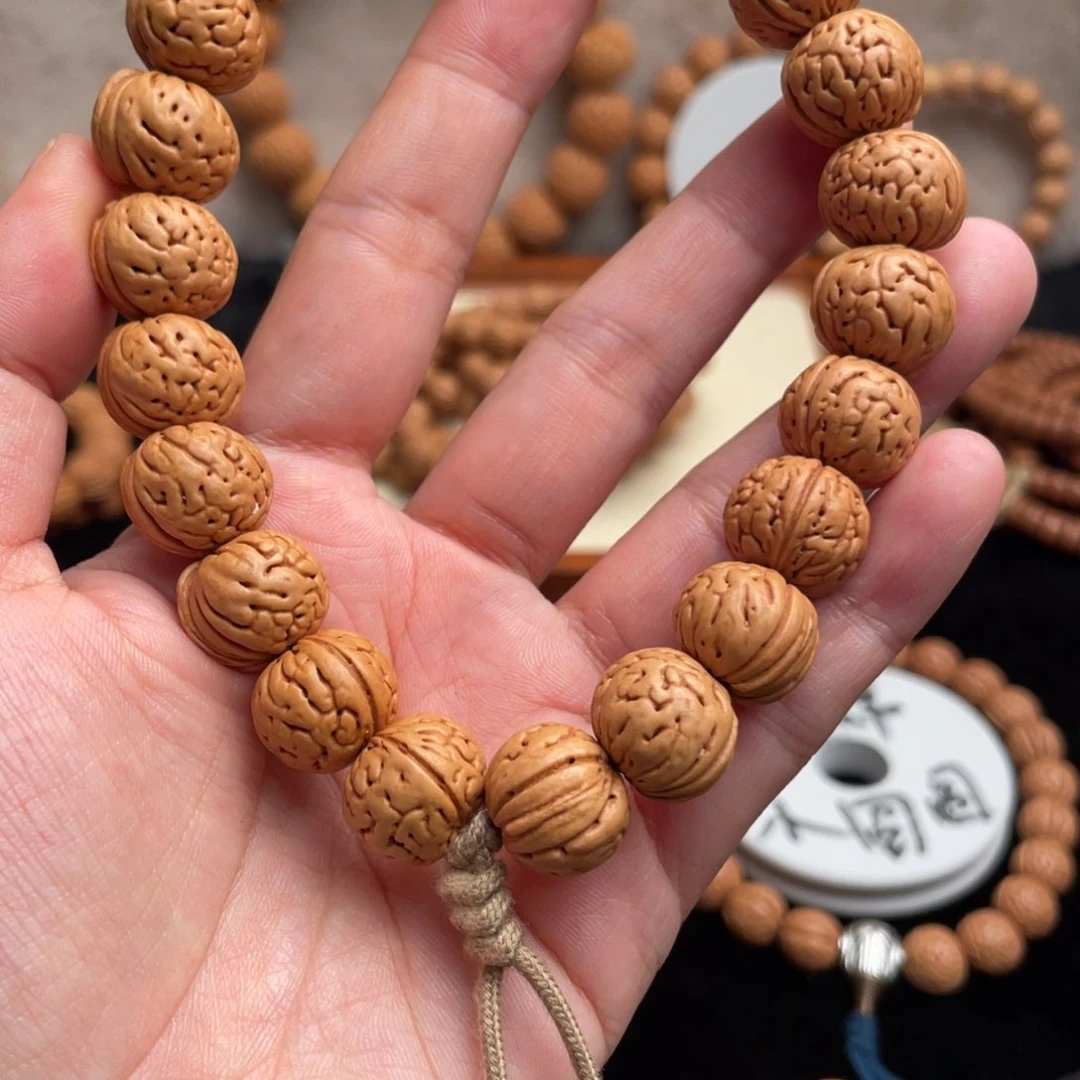 桃核手串桃核手持肌肉