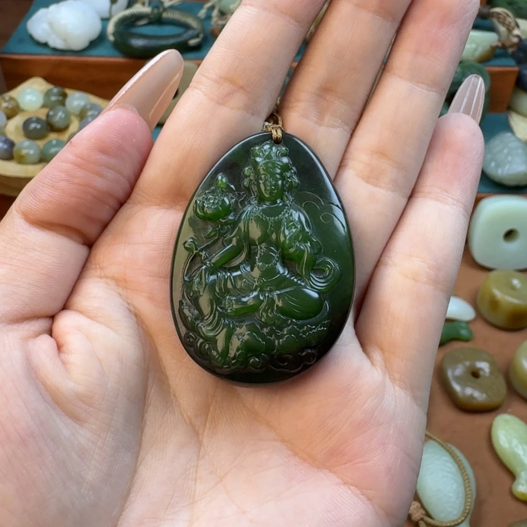 咖***瑰和田玉未镶嵌颈饰