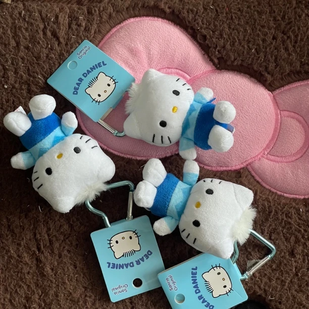 可爱猫爱心扣挂件hellokitty男友丹尼尔包包挂件