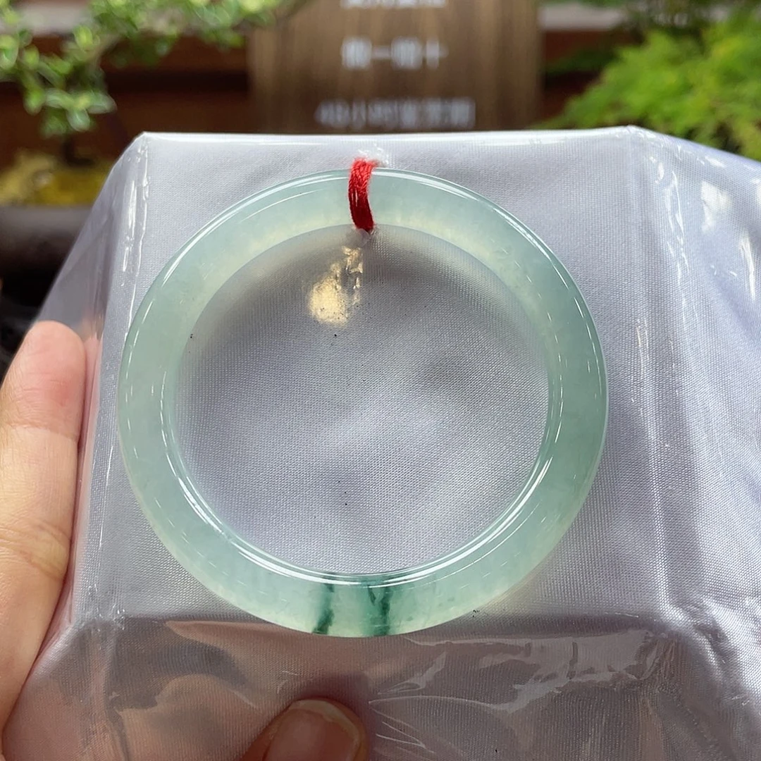 翡翠未镶嵌手镯31 号